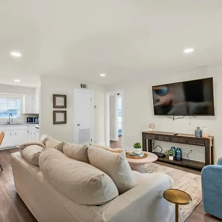 Bluefish 6 Paradise Oka Island 2Br Beauty